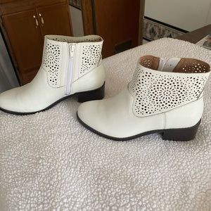 Vionic orthopedic boots. Size 6